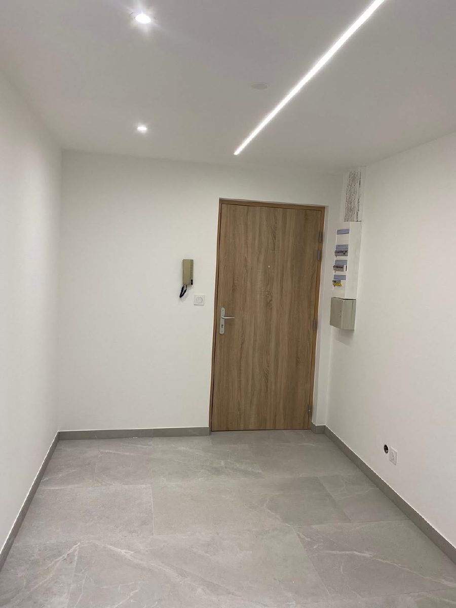 Plafond terminé avec éclairages intégrés